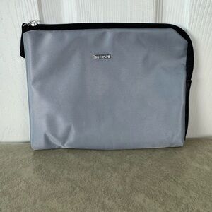 Tumi for Delta Travel Zipper Pouch Gray Toiletries Small